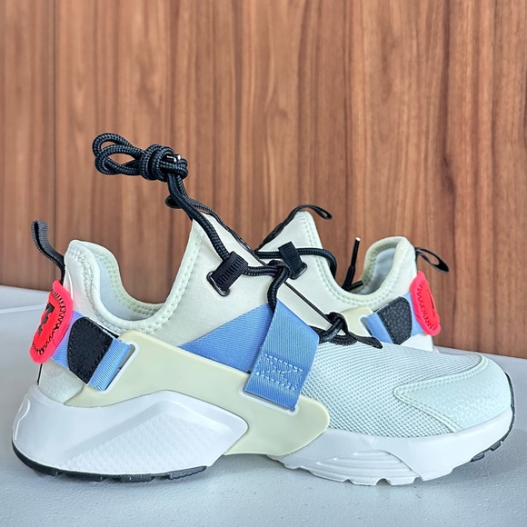 Nike Air Huarache City Low Size 7 - Picture 9 of 15